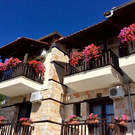 Aparthotel Petrini Gonia Livadherón Exterior foto