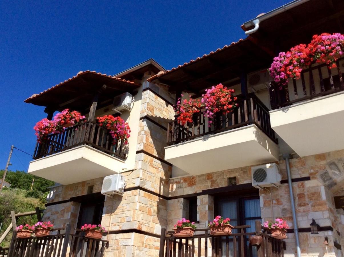 Aparthotel Petrini Gonia Livadherón Exterior foto