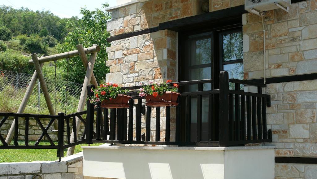 Aparthotel Petrini Gonia Livadherón Exterior foto