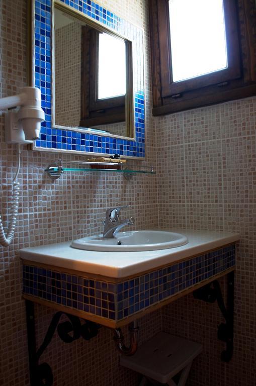 Aparthotel Petrini Gonia Livadherón Habitación foto